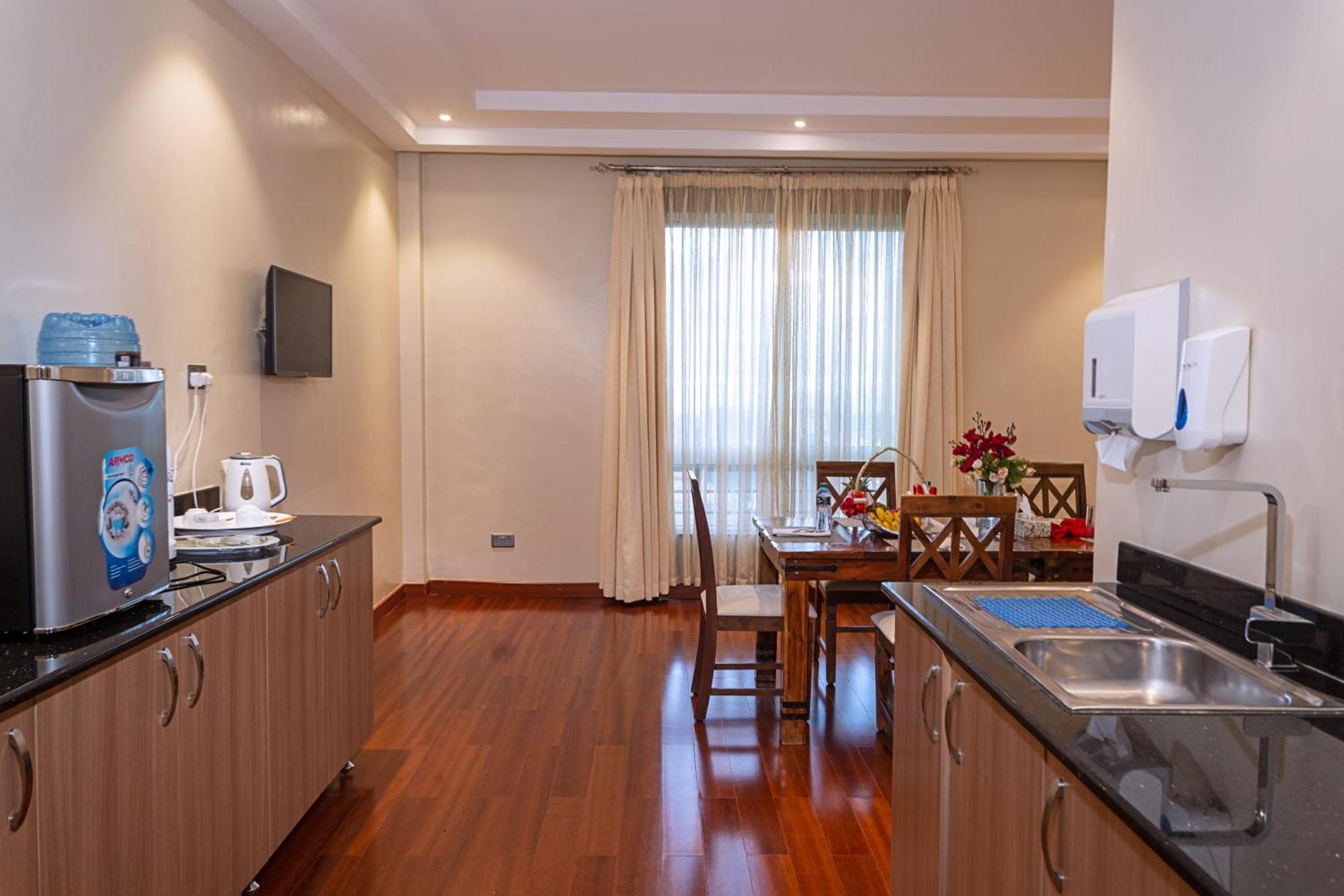 Three Steers Hotel Meru Bagian luar foto