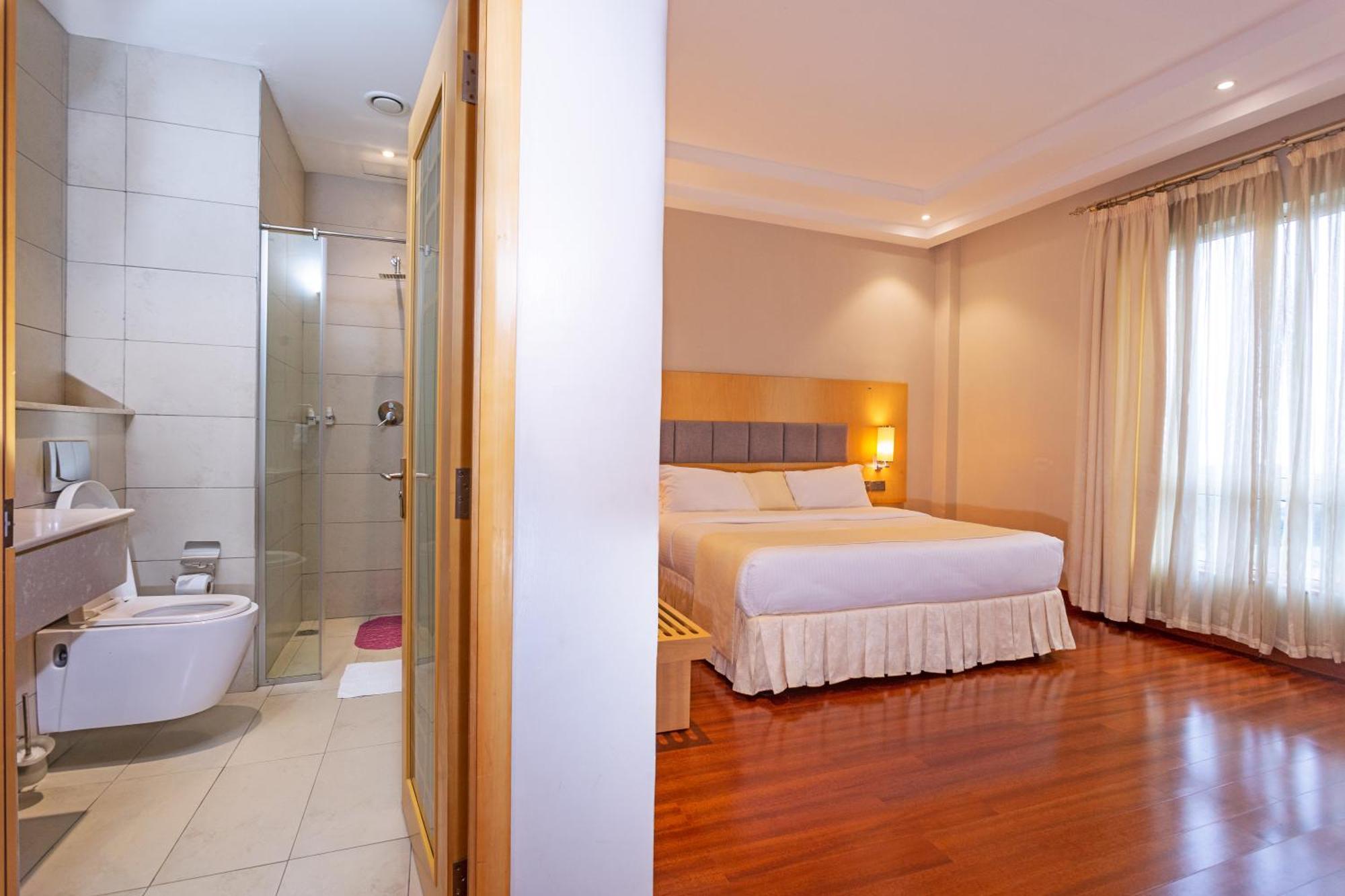 Three Steers Hotel Meru Bagian luar foto