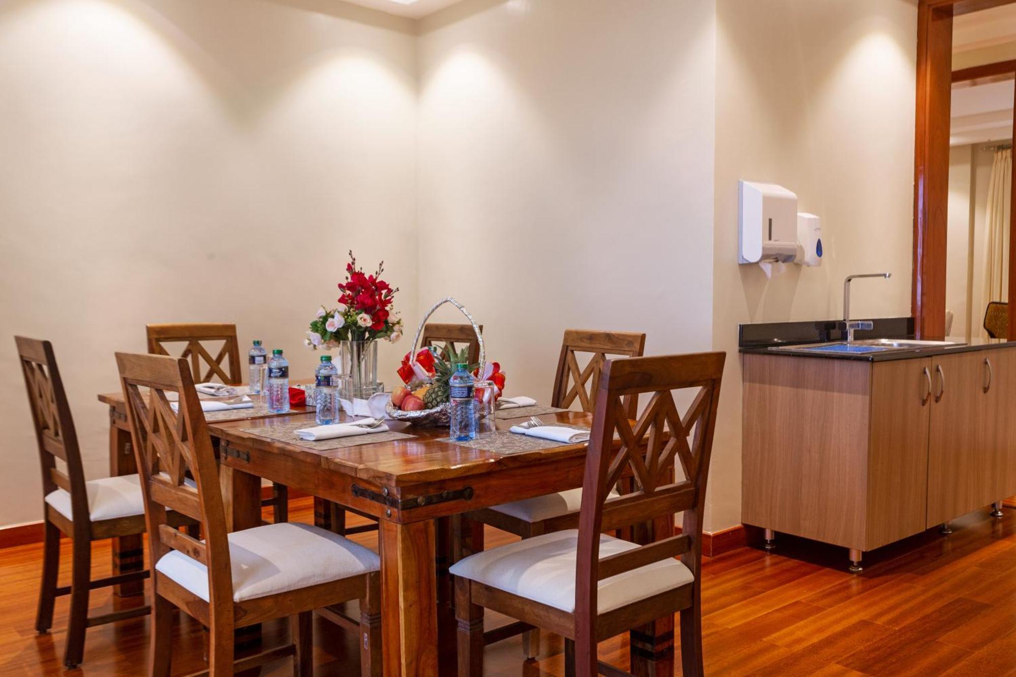 Three Steers Hotel Meru Bagian luar foto