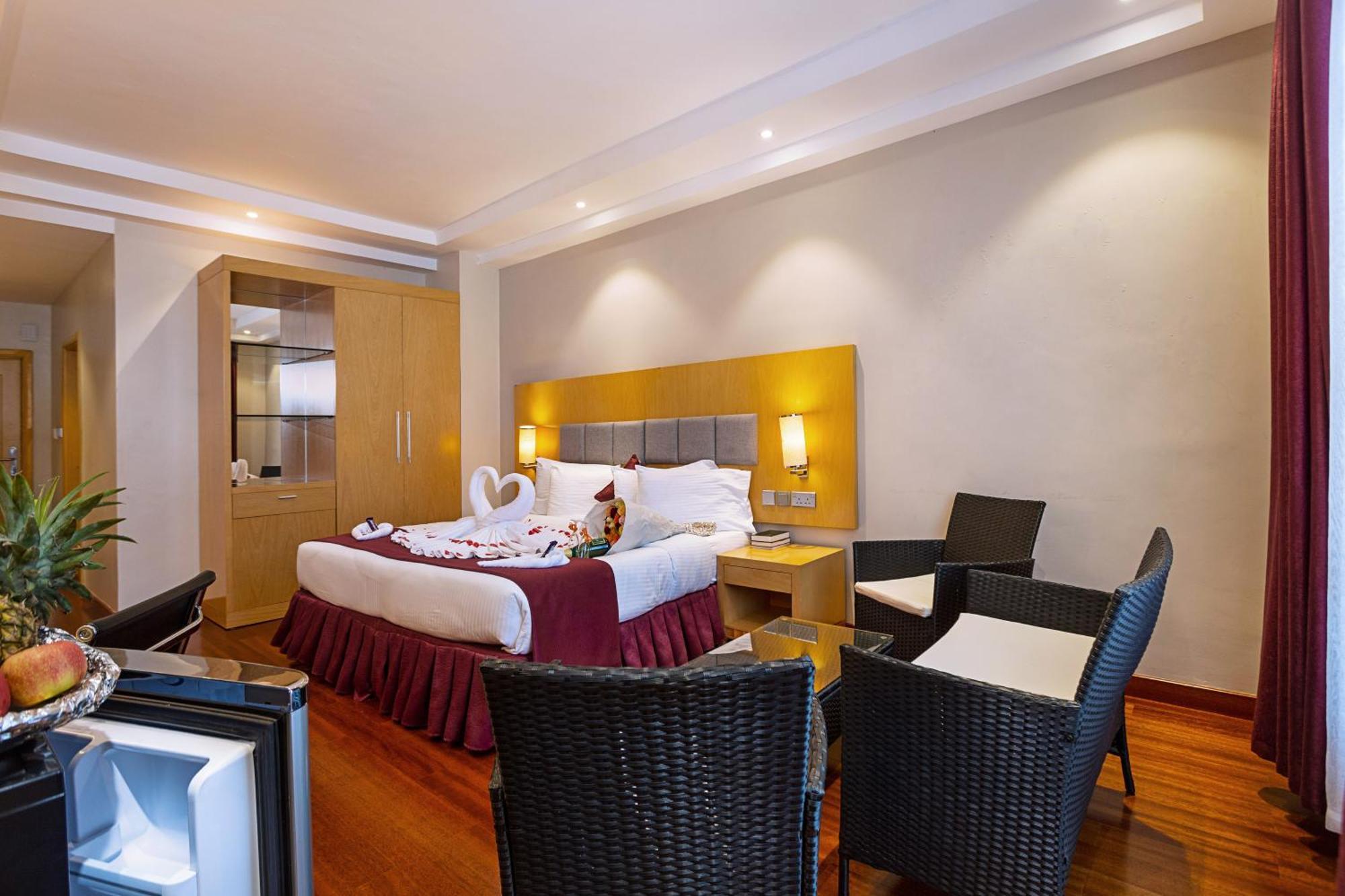 Three Steers Hotel Meru Bagian luar foto