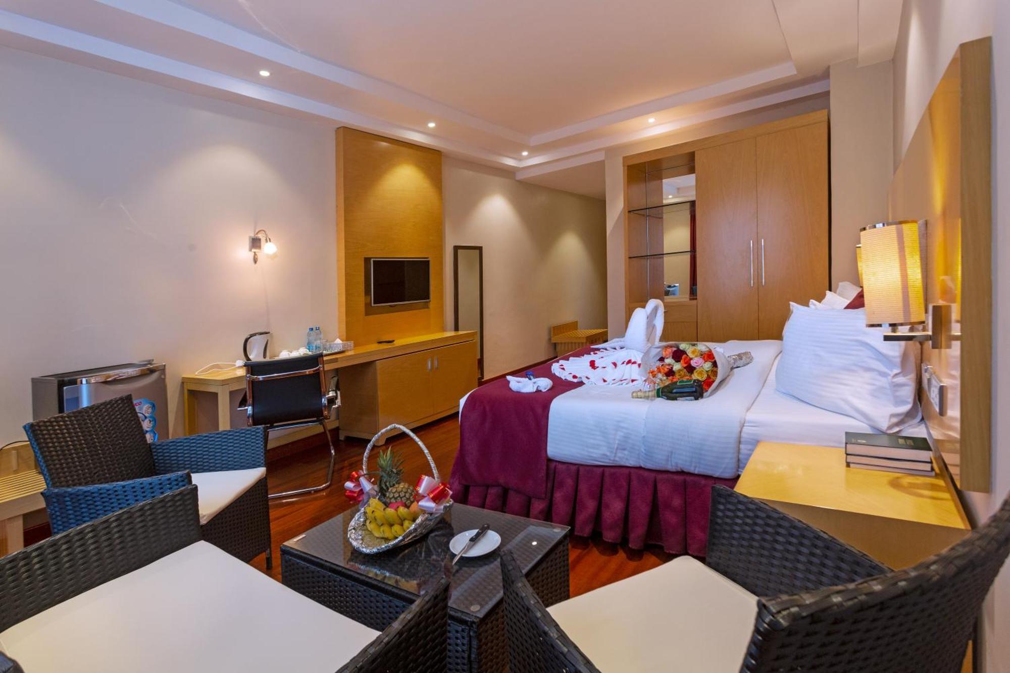 Three Steers Hotel Meru Bagian luar foto