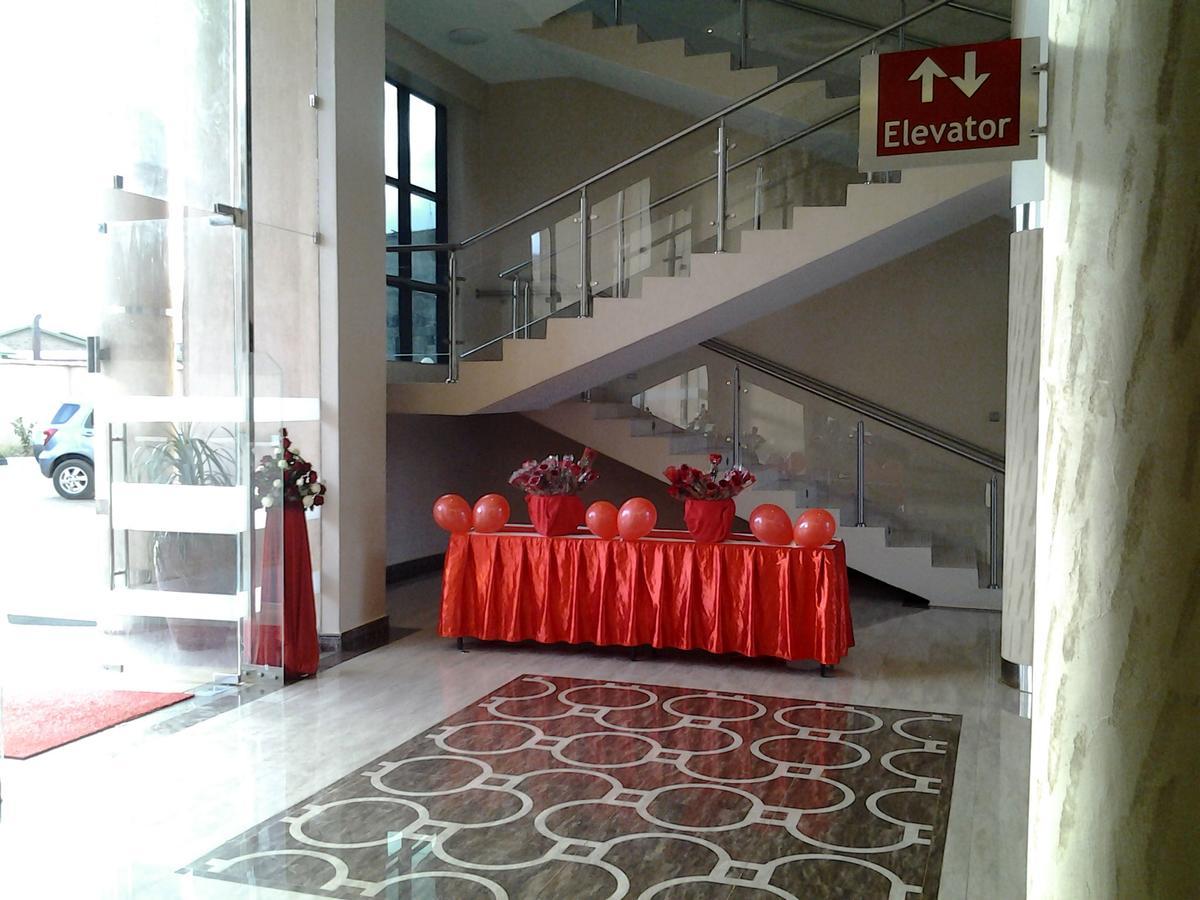 Three Steers Hotel Meru Bagian luar foto