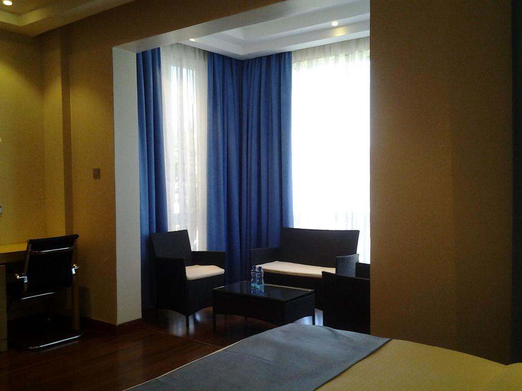 Three Steers Hotel Meru Bagian luar foto