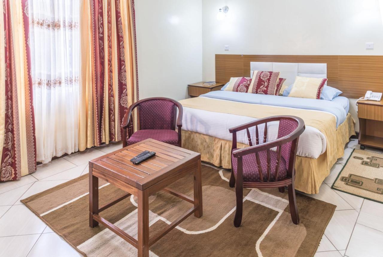 Three Steers Hotel Meru Bagian luar foto